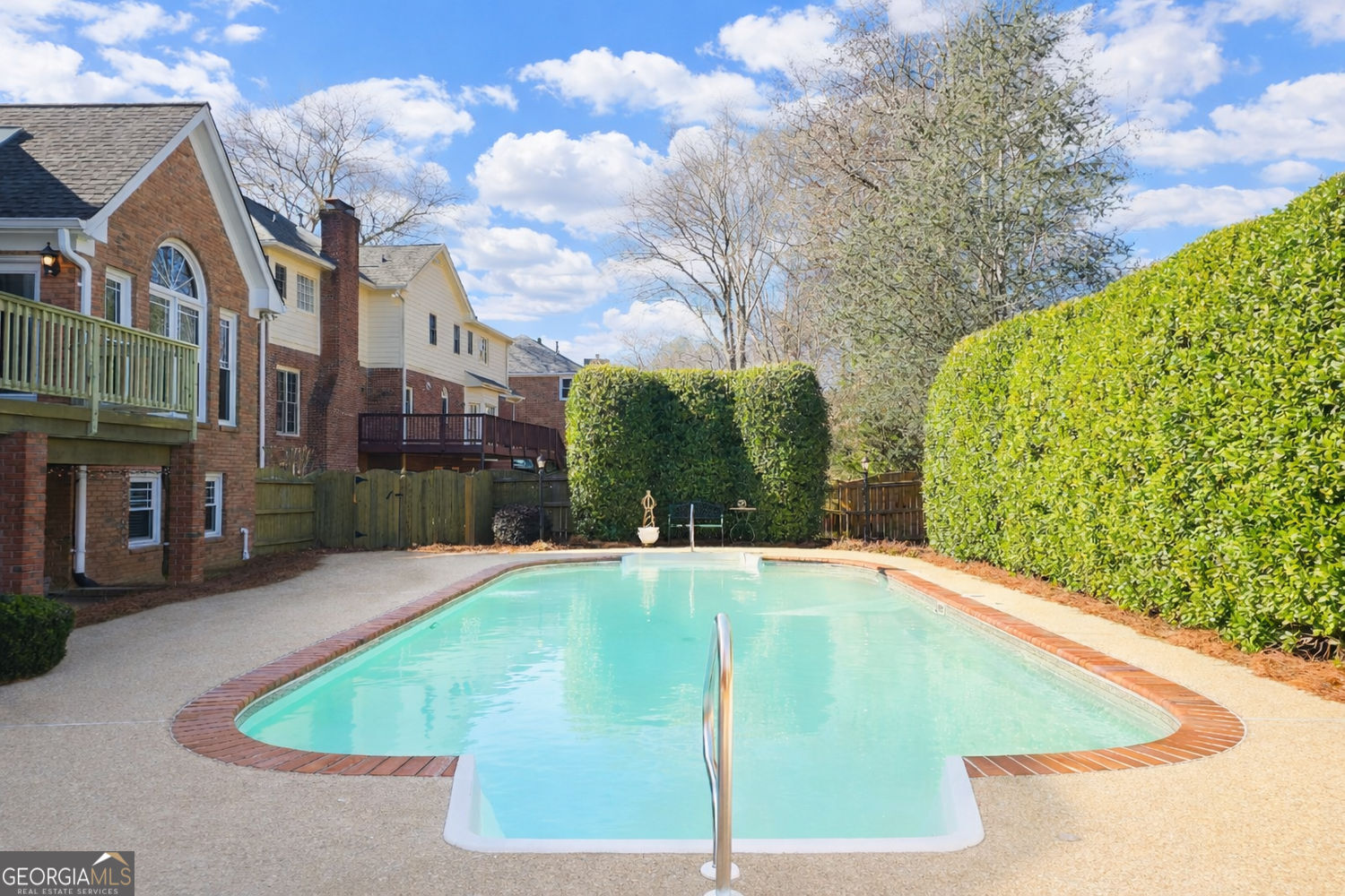 317 Covered Bridge PL SW