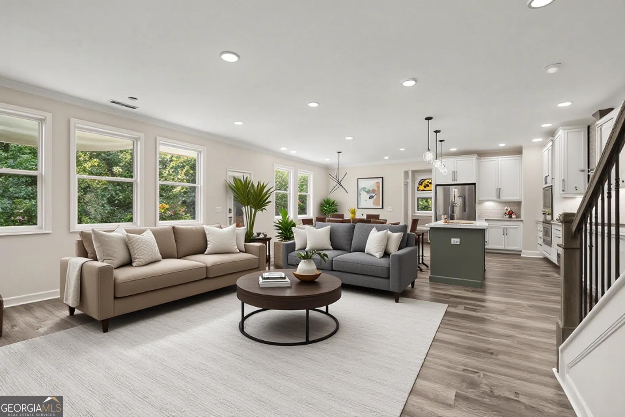 3722 Silvery WAY