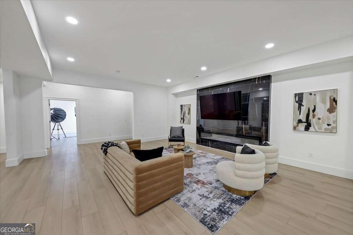 Echelon - Residential