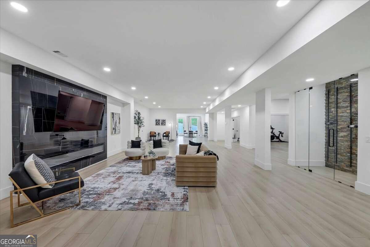 Echelon - Residential