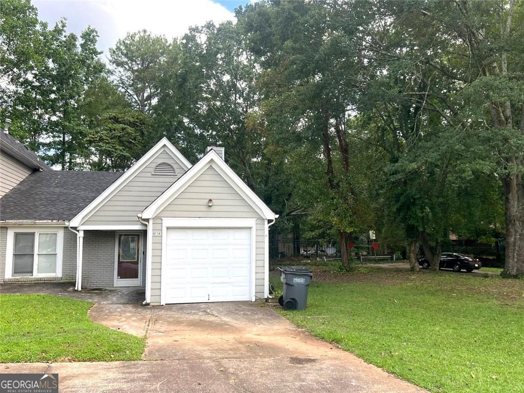 Photo 1 of 24 — 8114 Woodlake DR, Riverdale, GA 30274