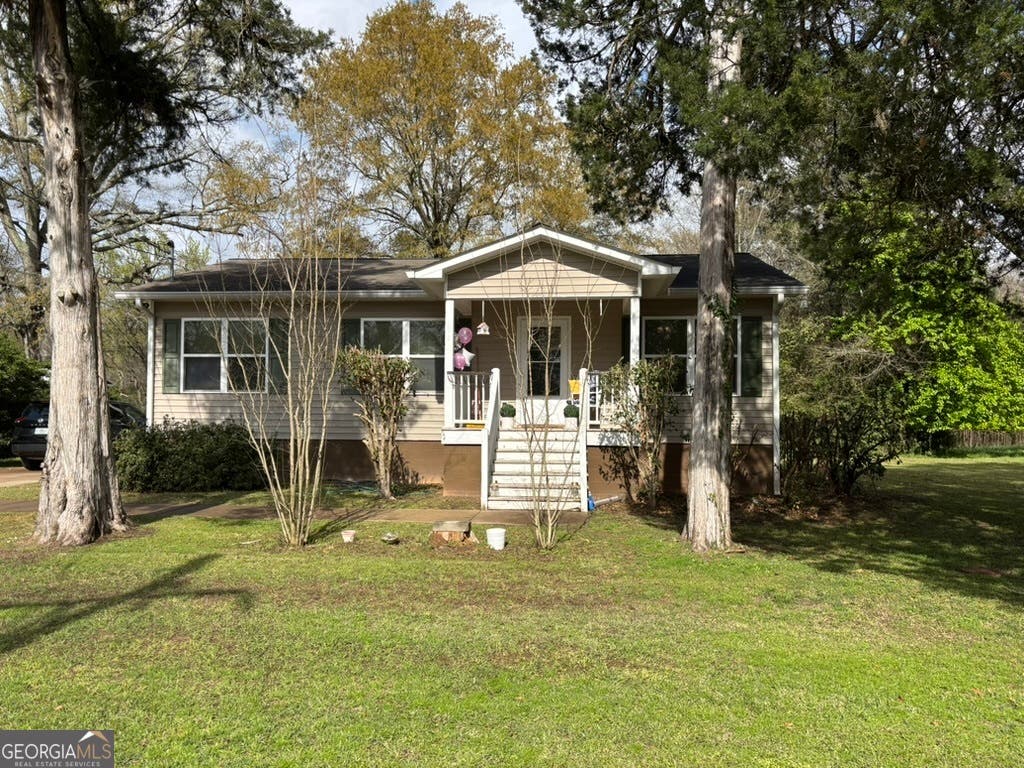 Photo of 405 Crawfordville Road, Union Point, GA 30669 (MLS # 10804127)