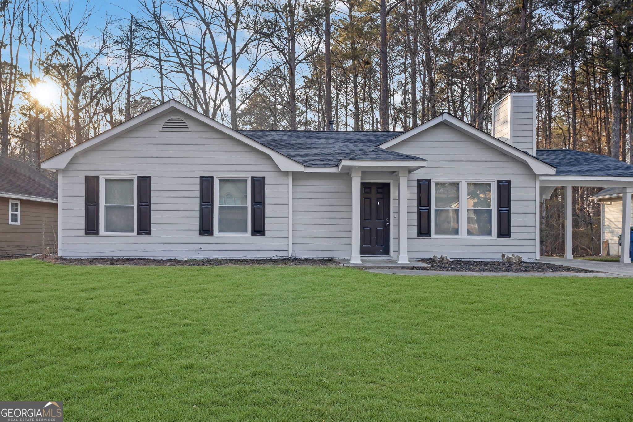 6385 Emerald Pointe CIR