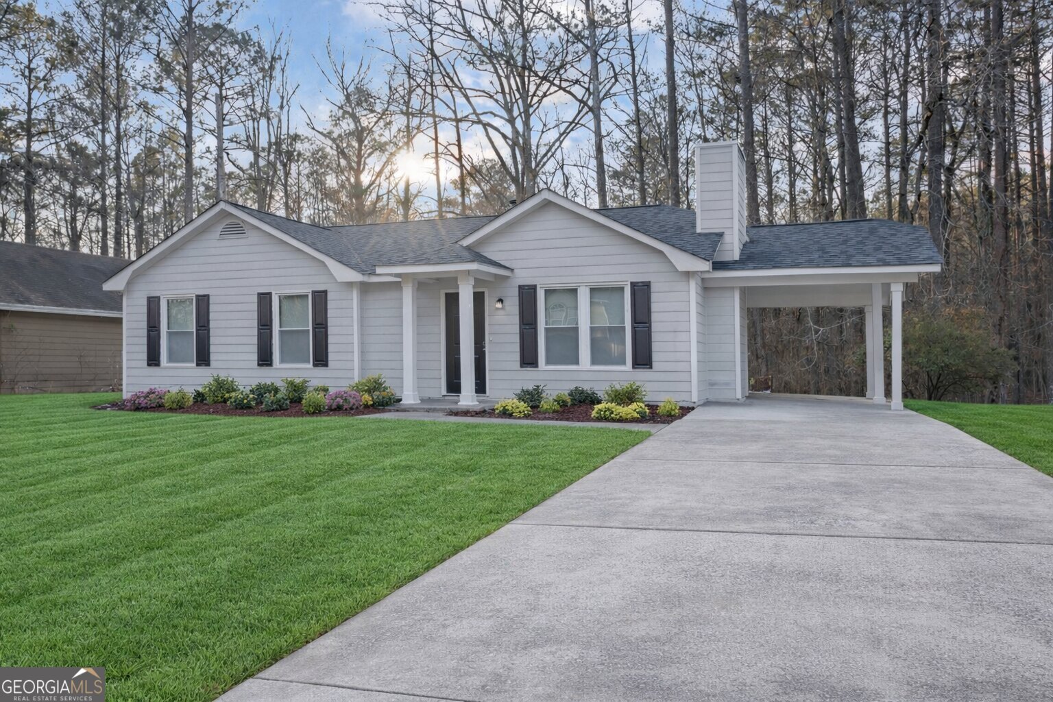 6385 Emerald Pointe CIR