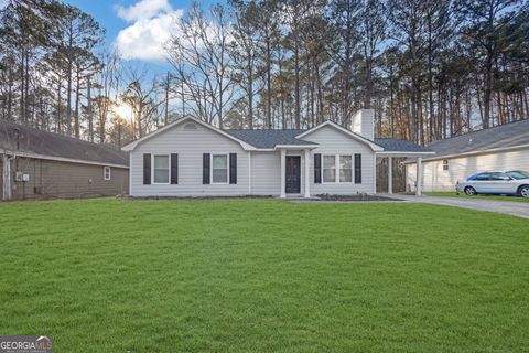 6385 Emerald Pointe CIR College Park GA 30349