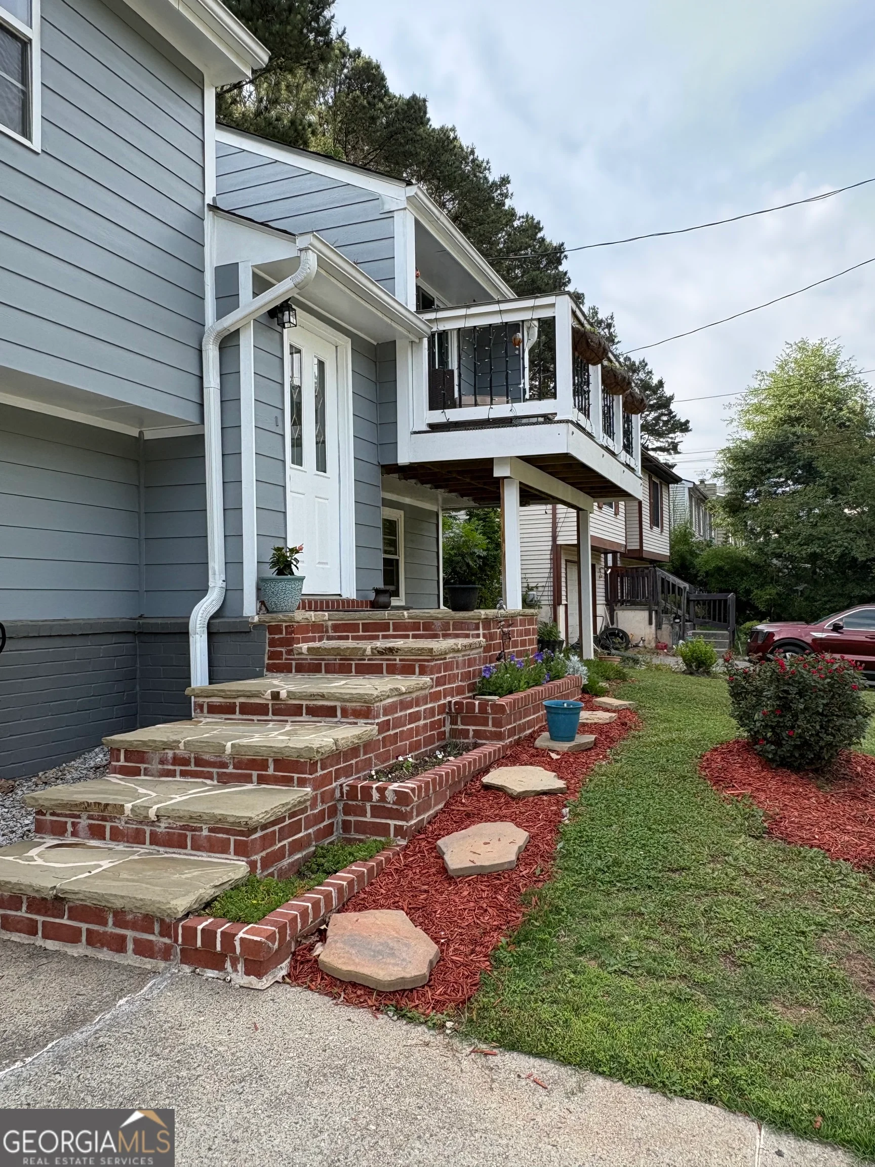 5529 Willow Brook Drive