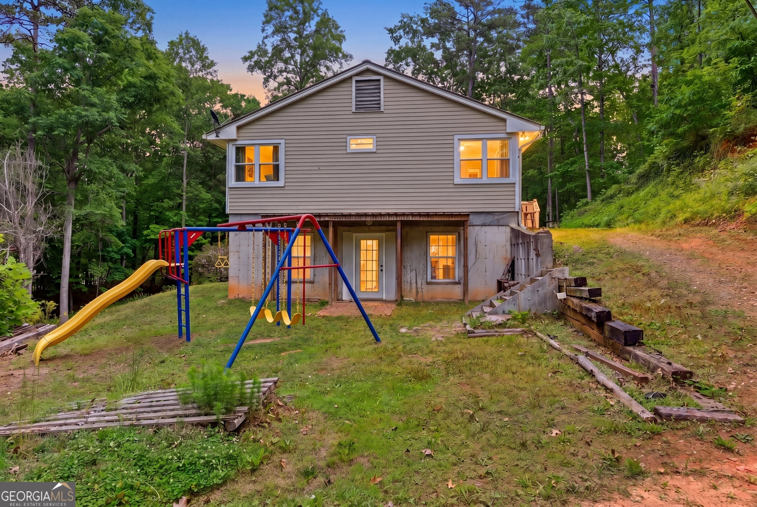 169 N Pinecrest RD
