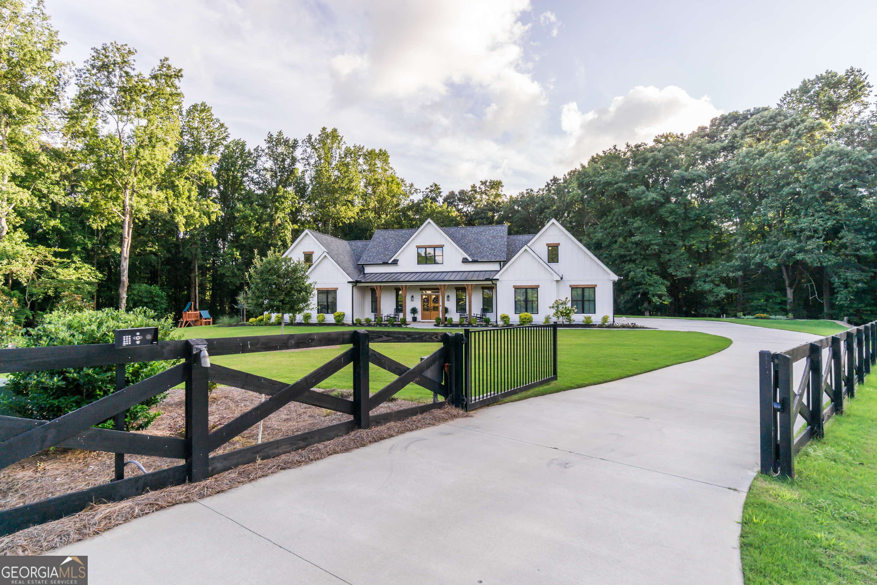 9240 Waldrip RD