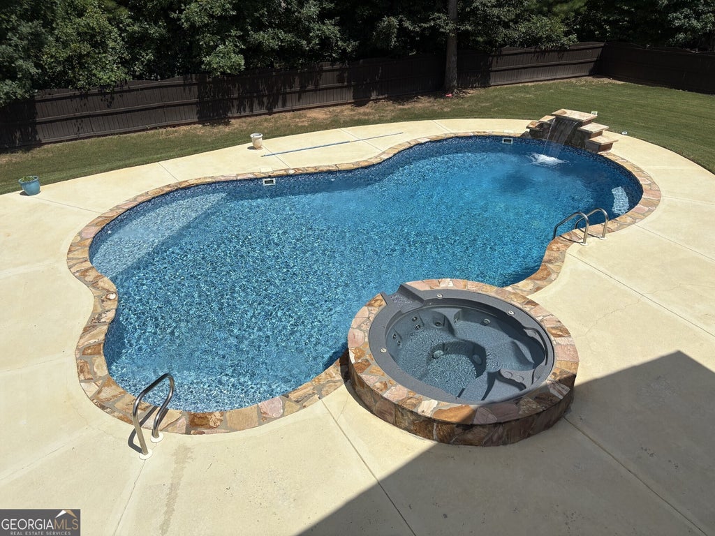 Photo of 340 Seawright Drive, Fayetteville, GA 30215 (MLS # 10813158)