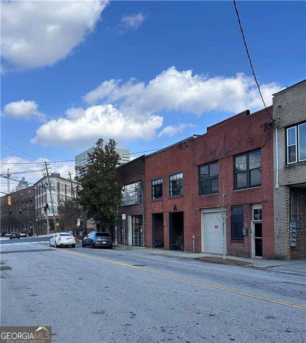 Photo of 136 Walker Street SW, Atlanta, GA 30313 (MLS # 10701312)