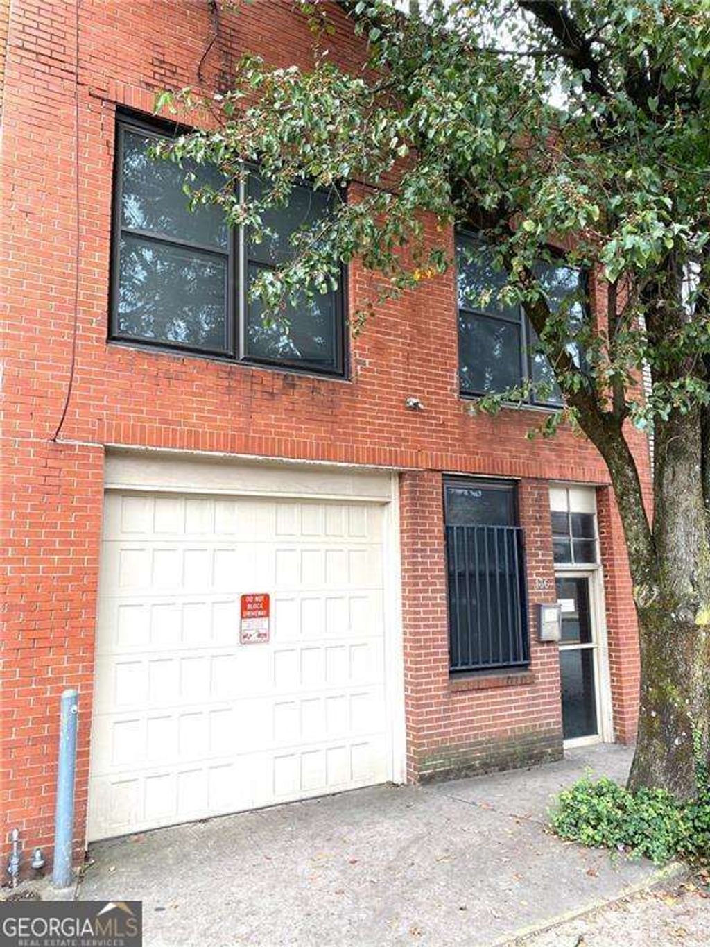 Photo of 136 Walker Street SW, Atlanta, GA 30313 (MLS # 10701312)