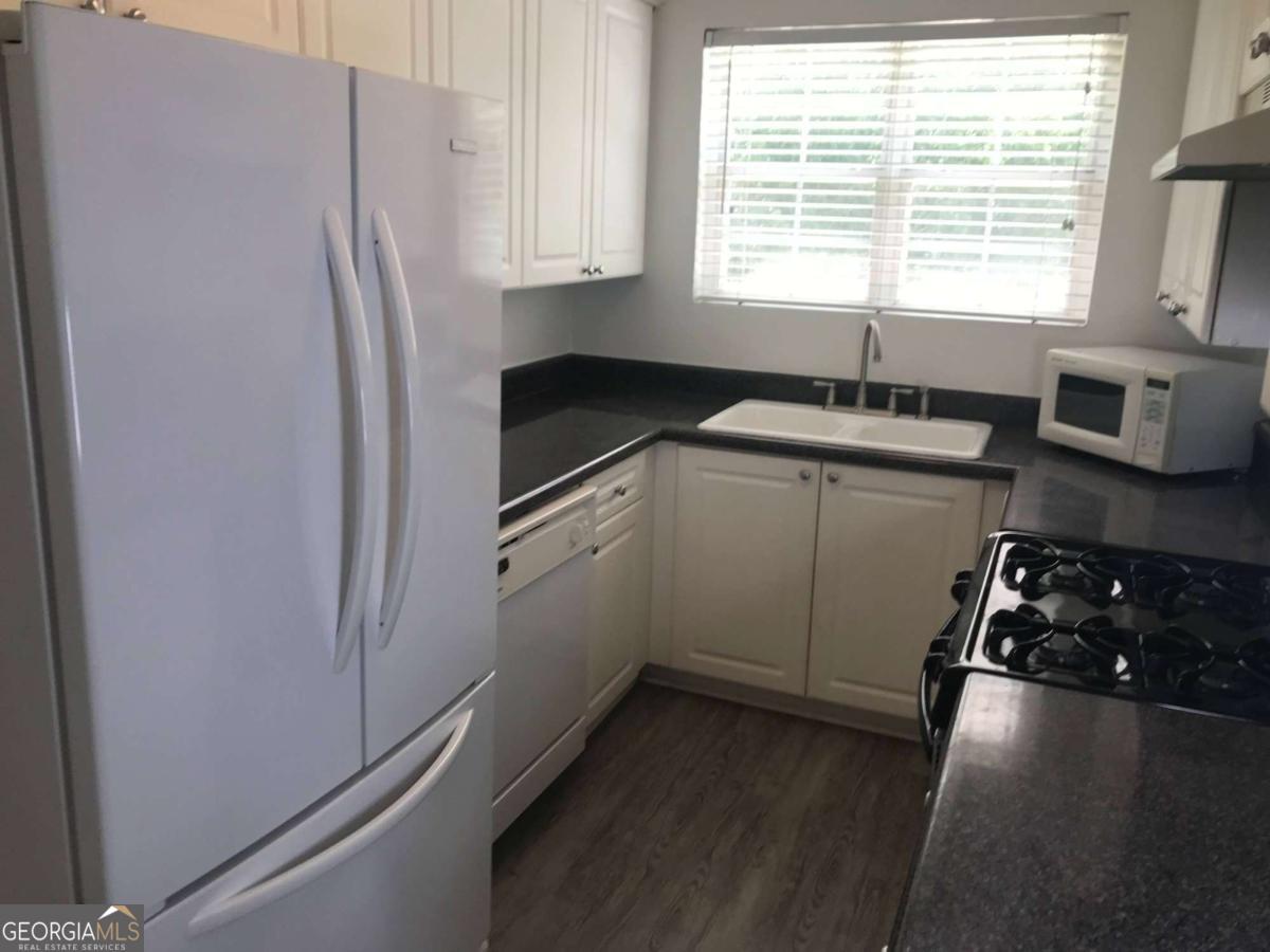 415 Willow LN UNIT #2