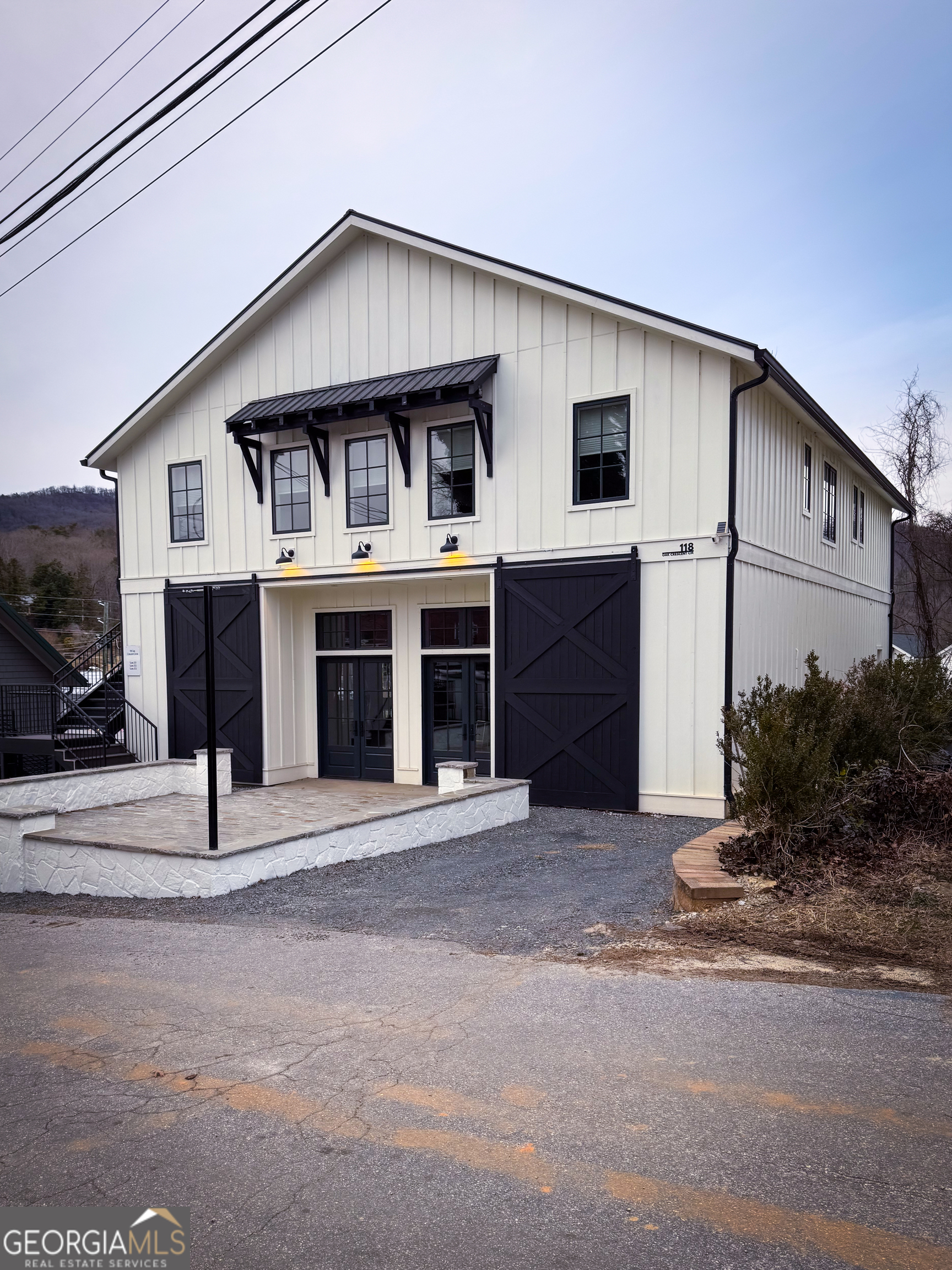 118 Oak Crescent CIR