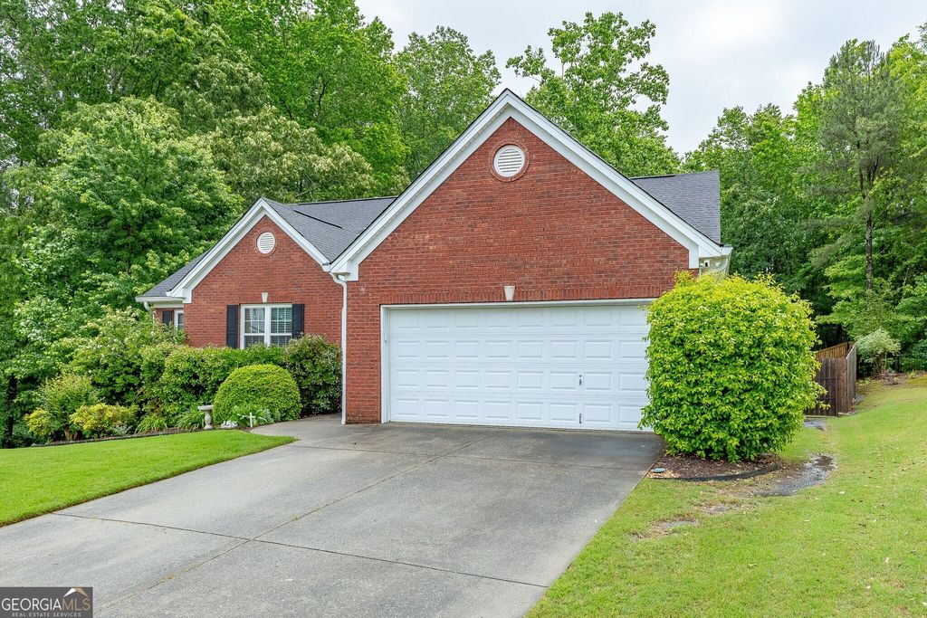 Photo of 3330 Rivers End Place, Buford, GA 30518 (MLS # 10760589)