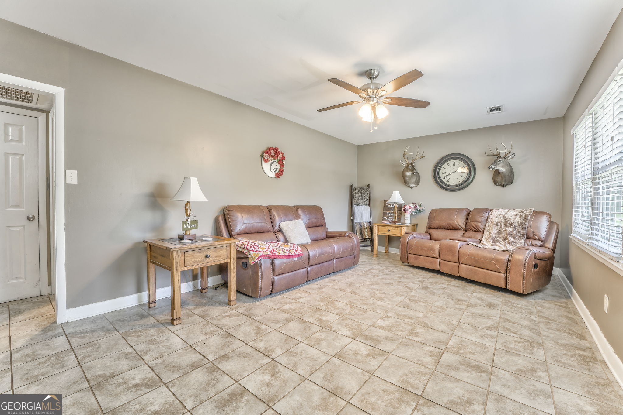 426 N College DR