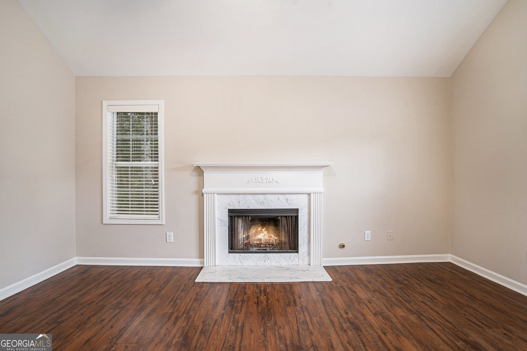 7832 Cambridge DR