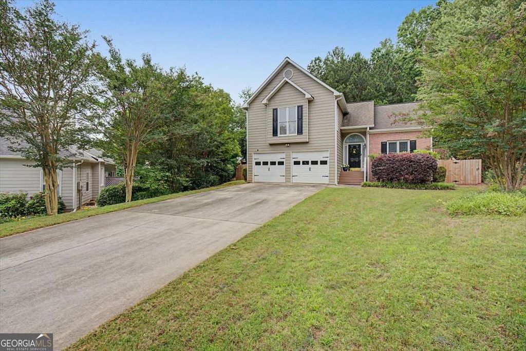 Photo of 4057 Glenlake Trace NW TRCE, Kennesaw, GA 30144 (MLS # 10775058)