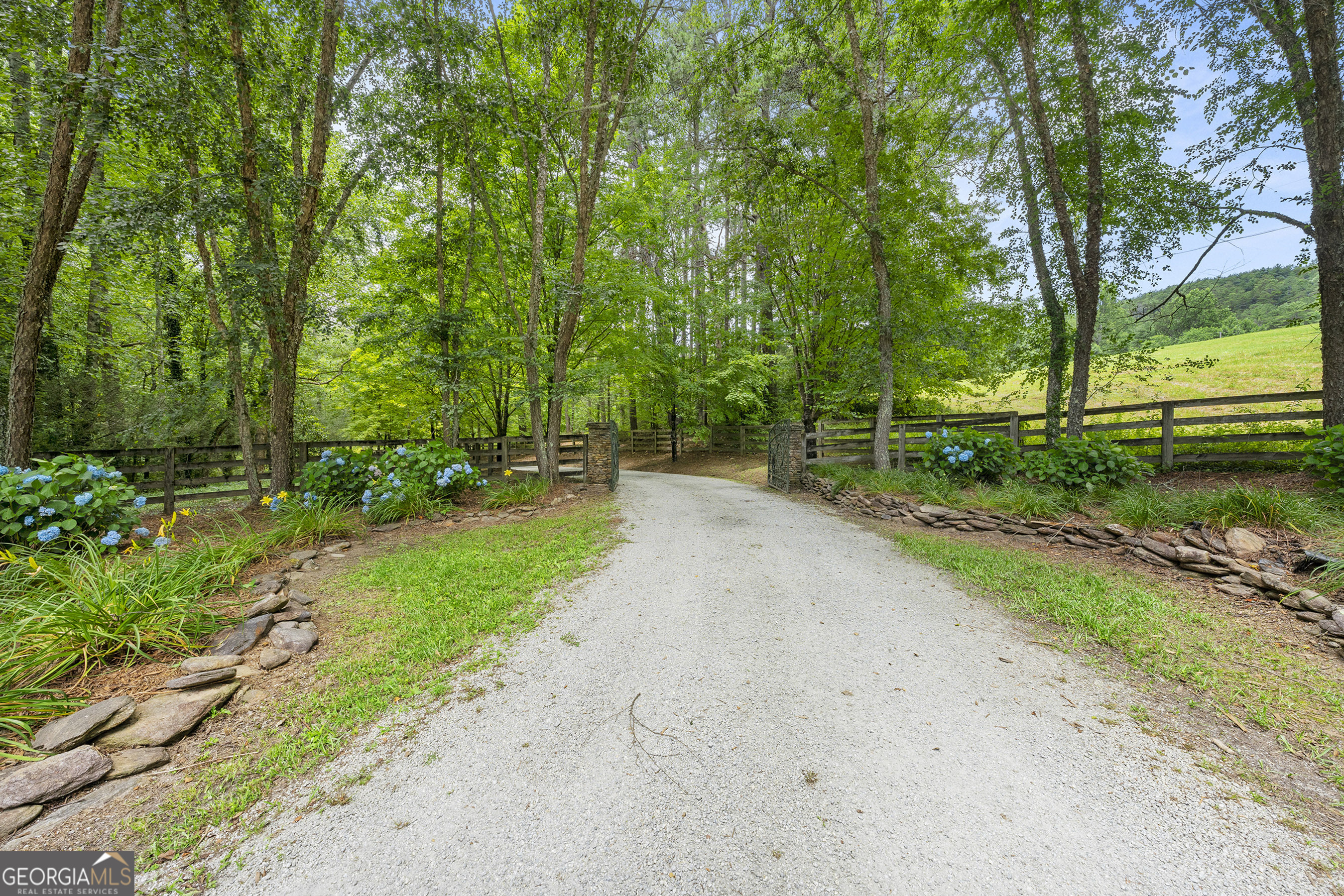 9883 Warwoman RD