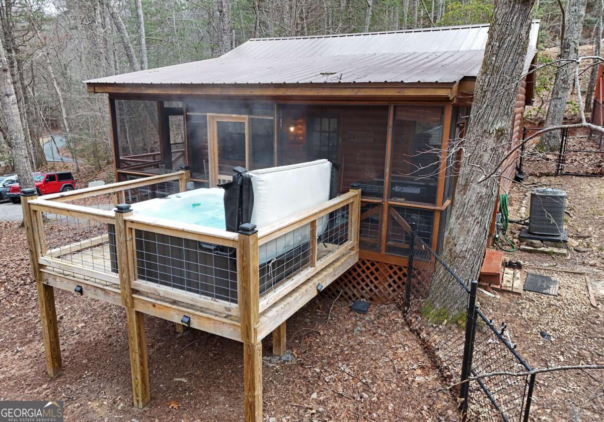 266 Mabry LN