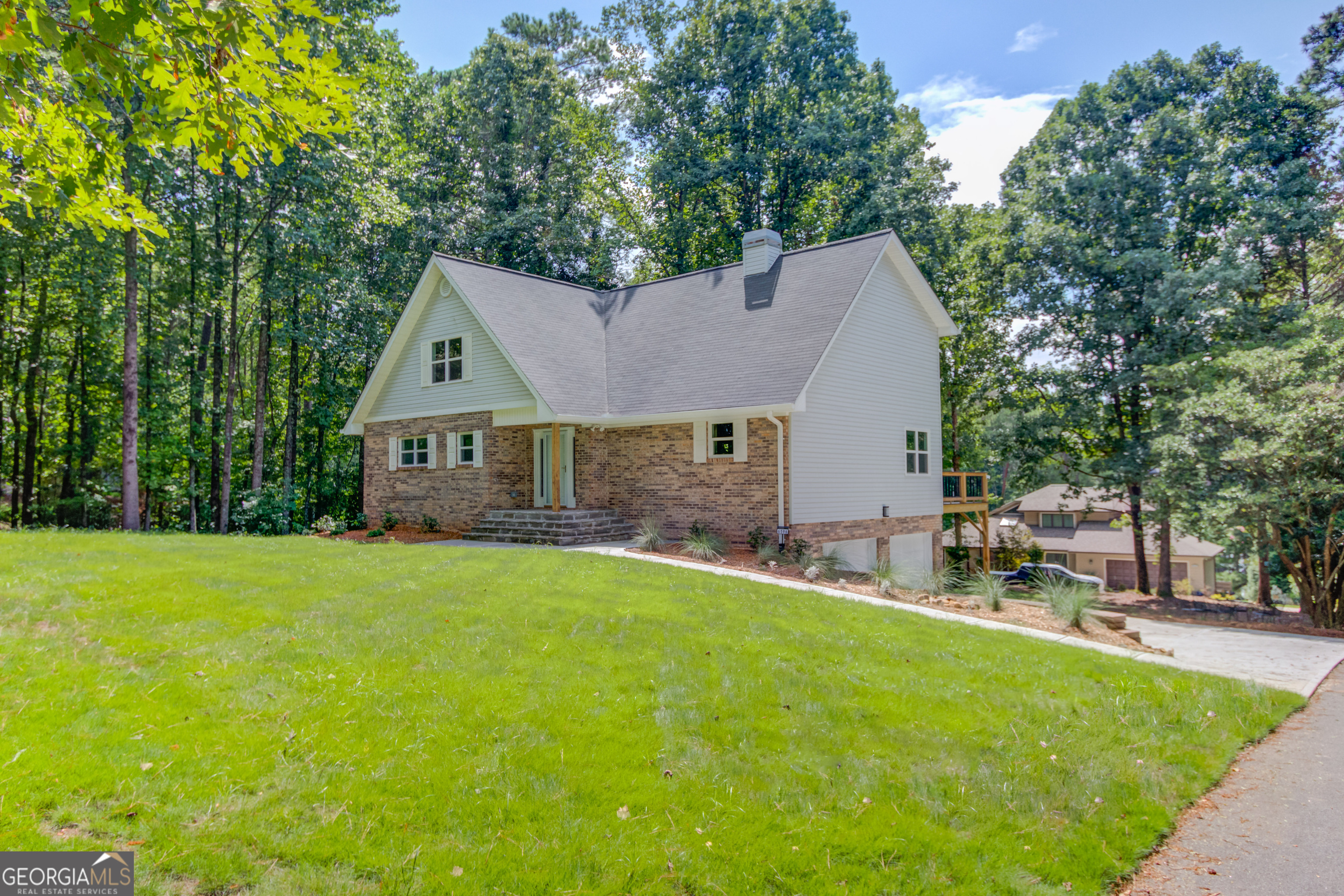 6596 Garrett RD
