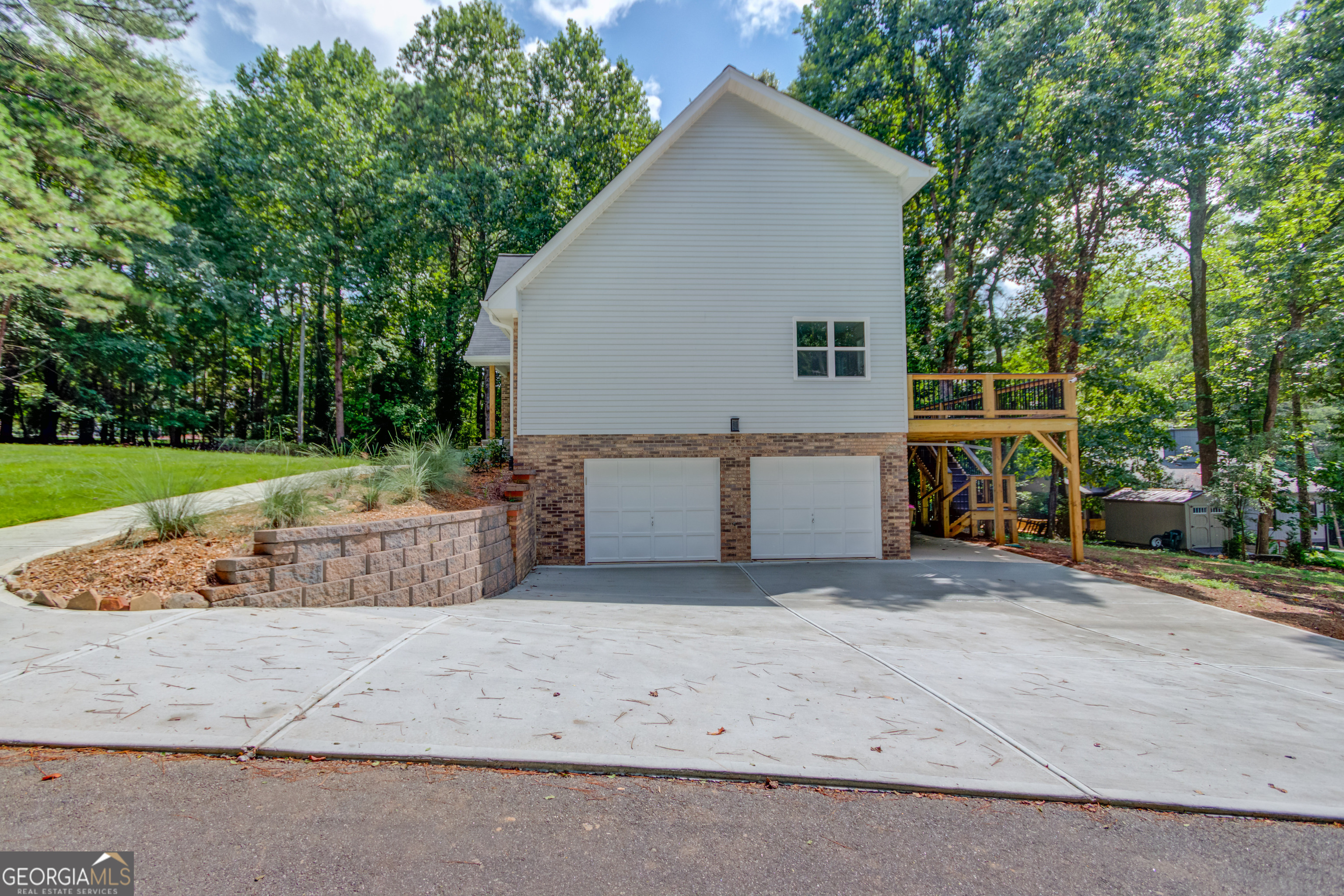 6596 Garrett RD