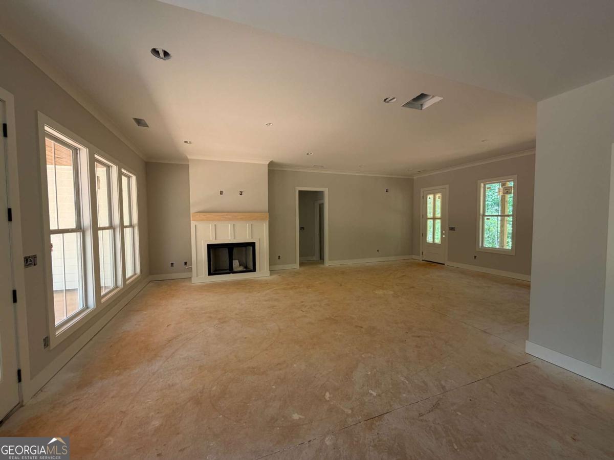 952 W Price Creek RD
