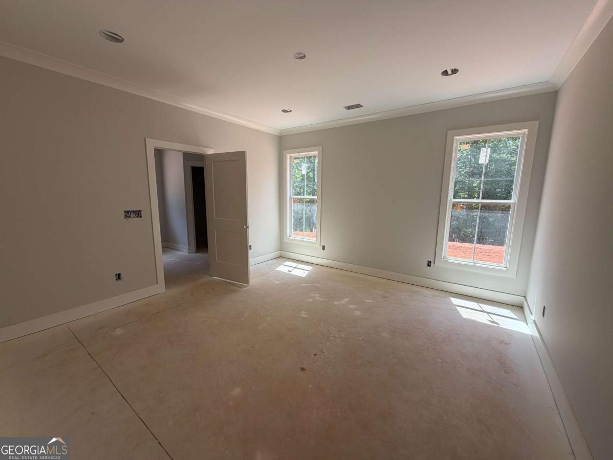 952 W Price Creek RD