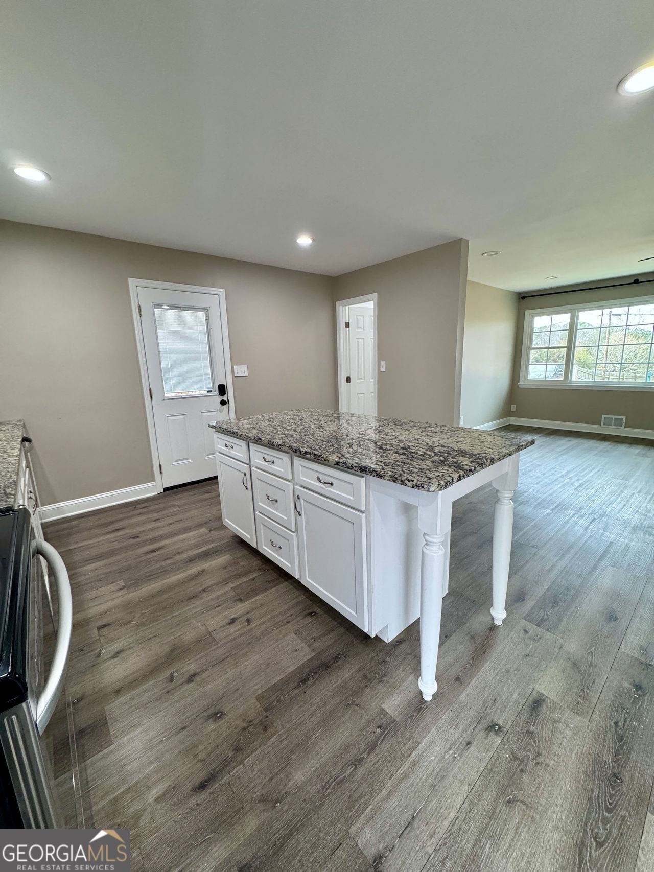 Addison Heights - Residential