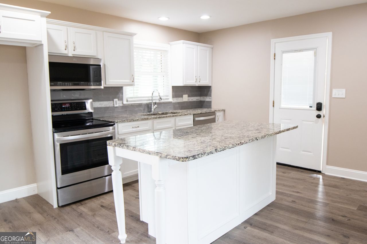 Addison Heights - Residential