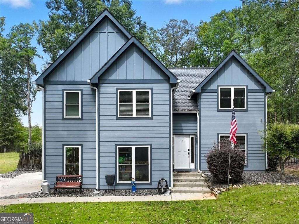 Photo of 95 Tyler Woods Drive, Sharpsburg, GA 30277 (MLS # 10673217)