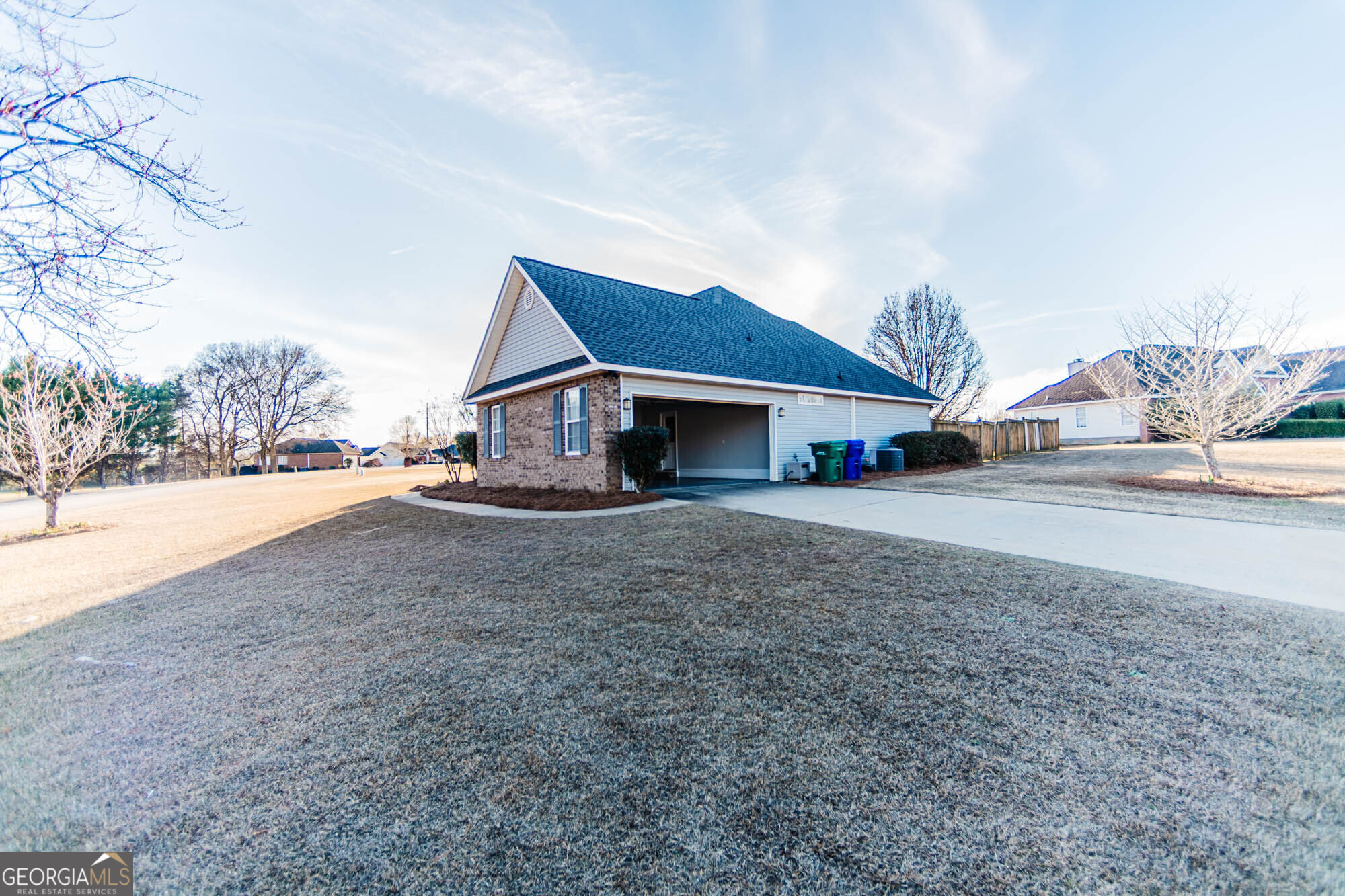 115 Mallards Landing DR