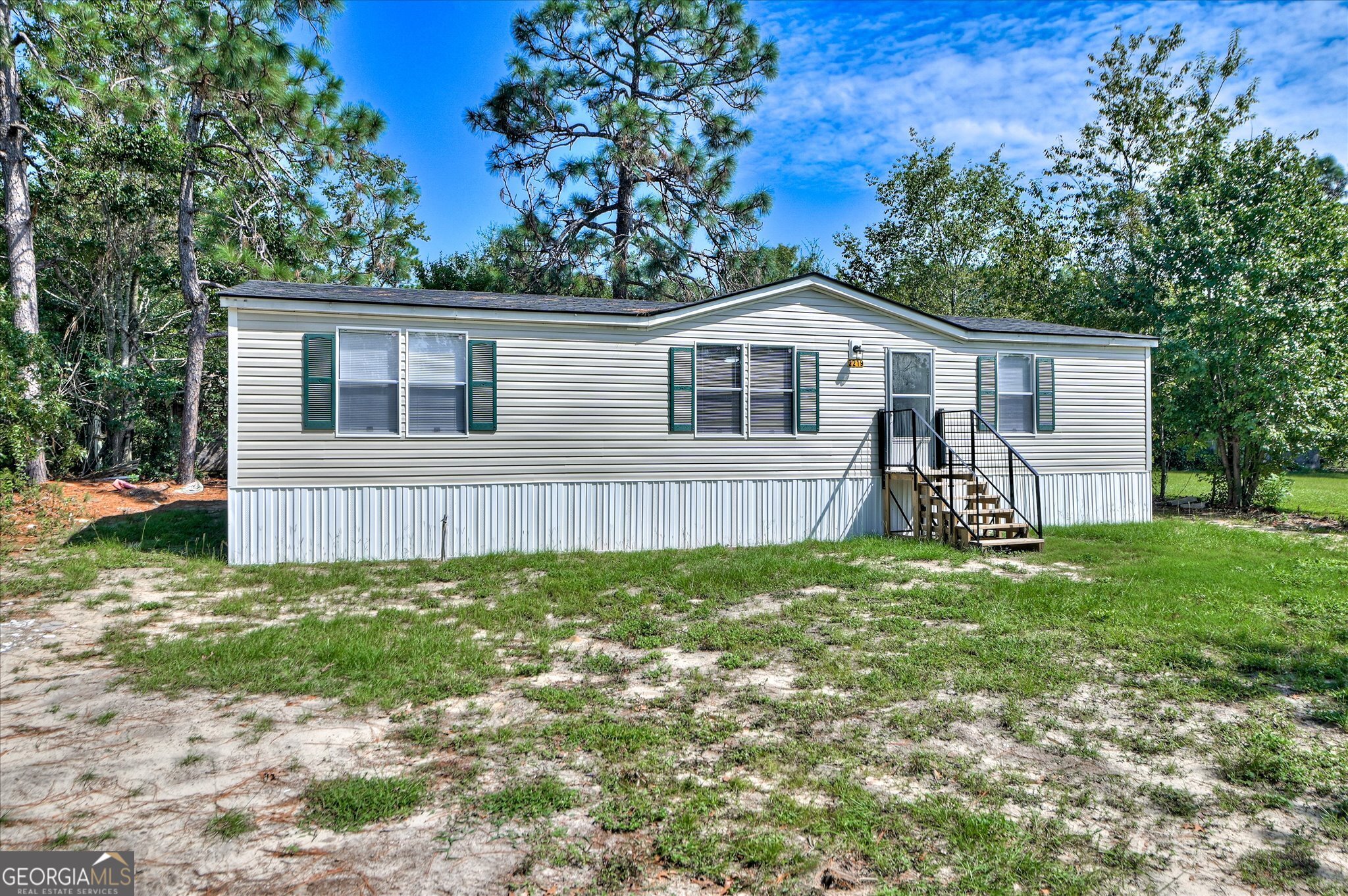 2219 Travis RD