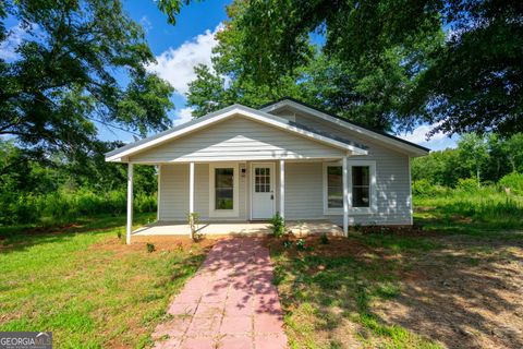 Farm in Lagrange GA 2037 Smokey Road.jpg