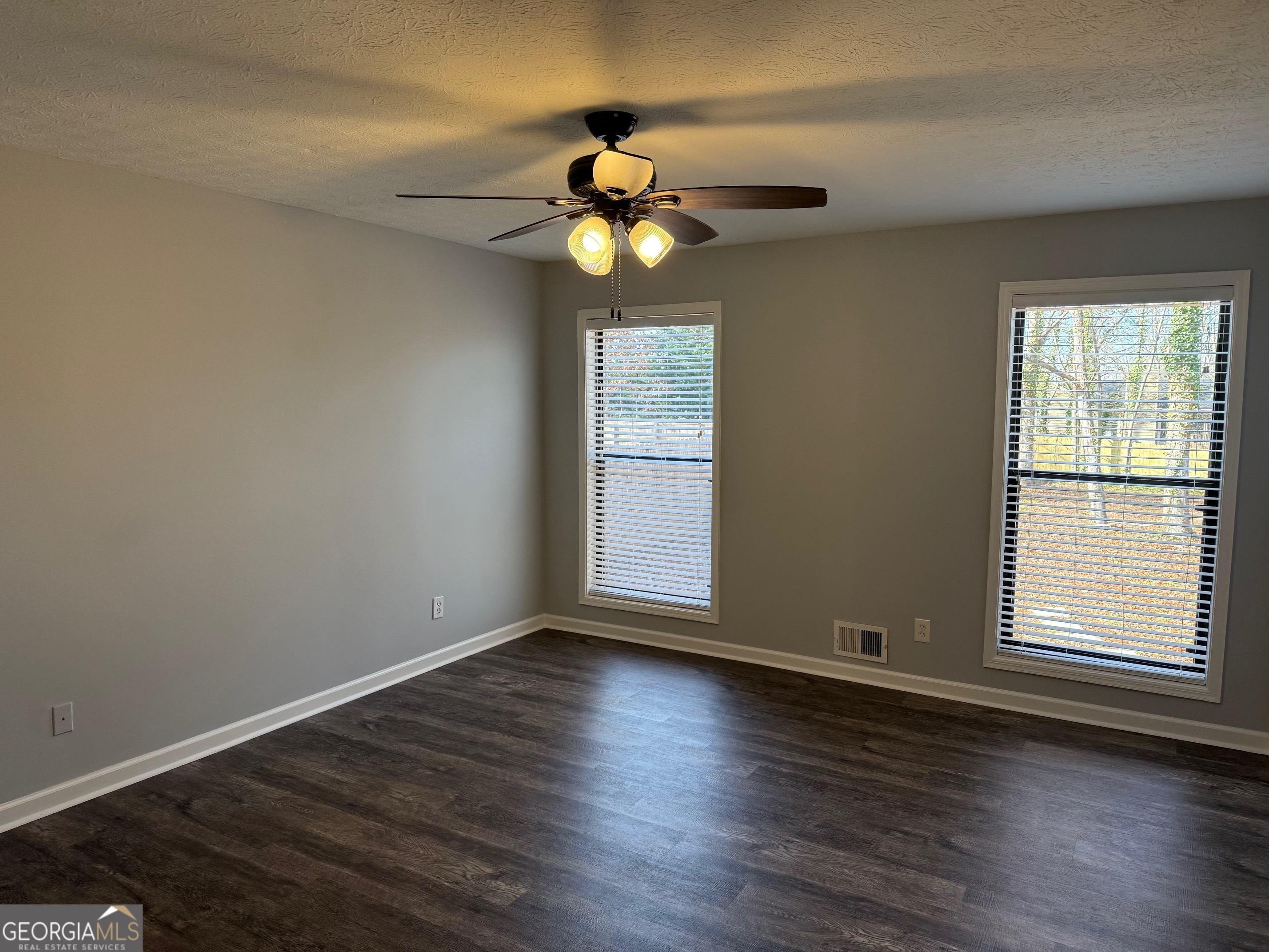 FALCON CREST - Residential Lease