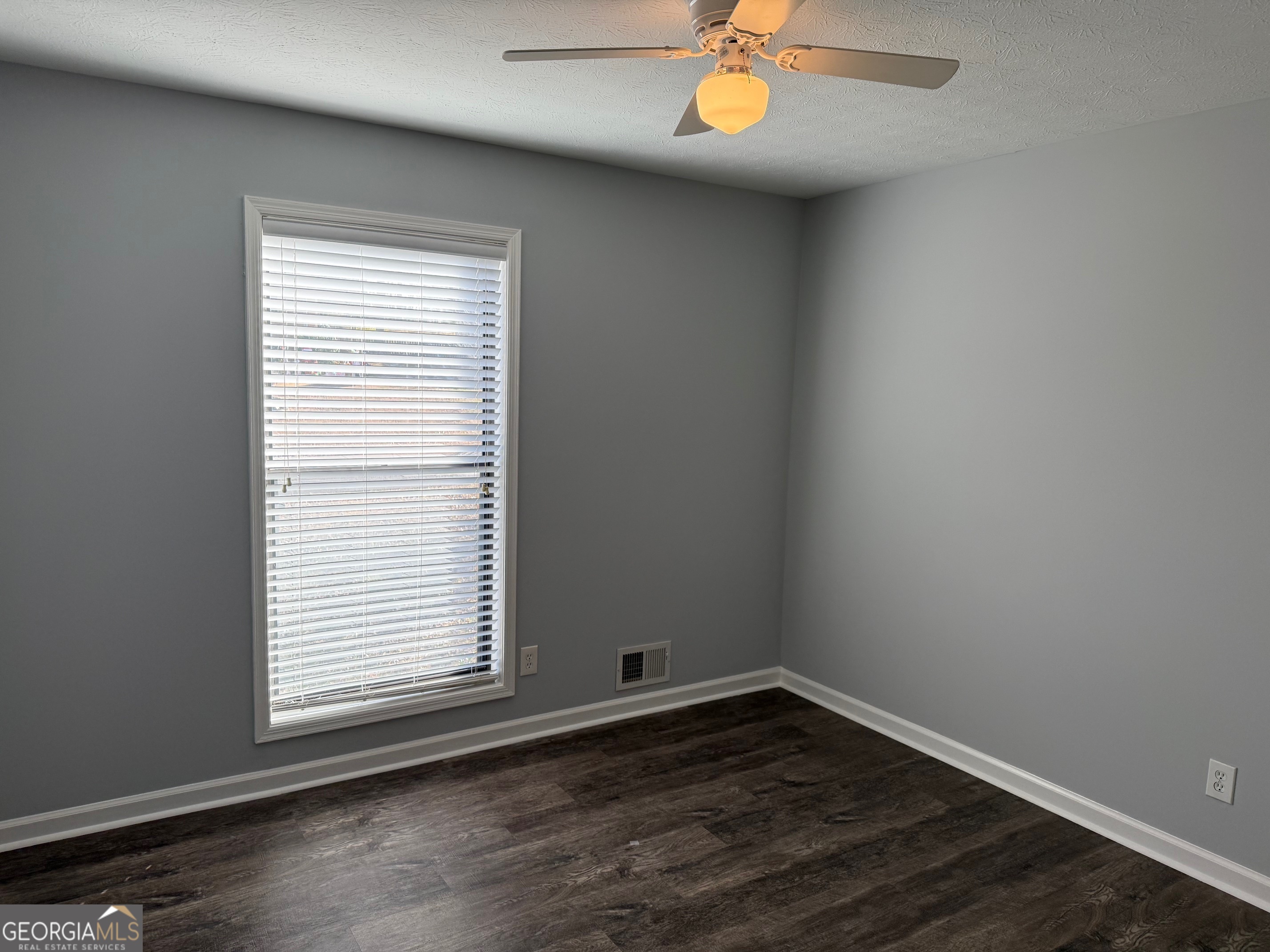 FALCON CREST - Residential Lease