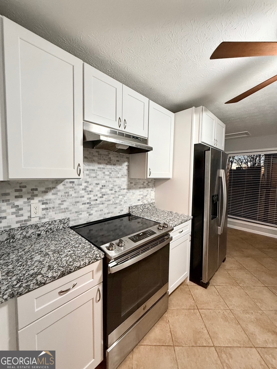 FALCON CREST - Residential Lease