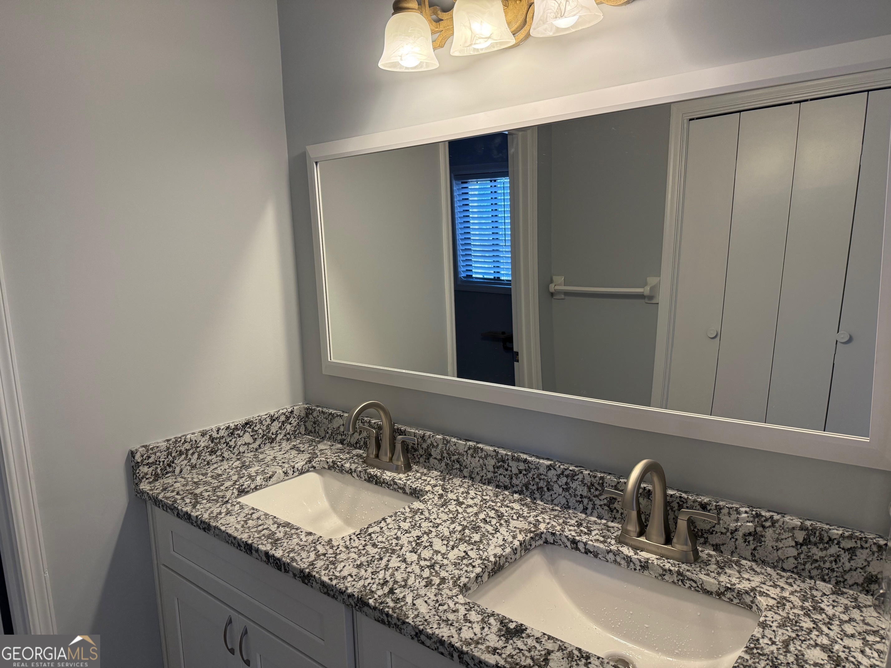FALCON CREST - Residential Lease