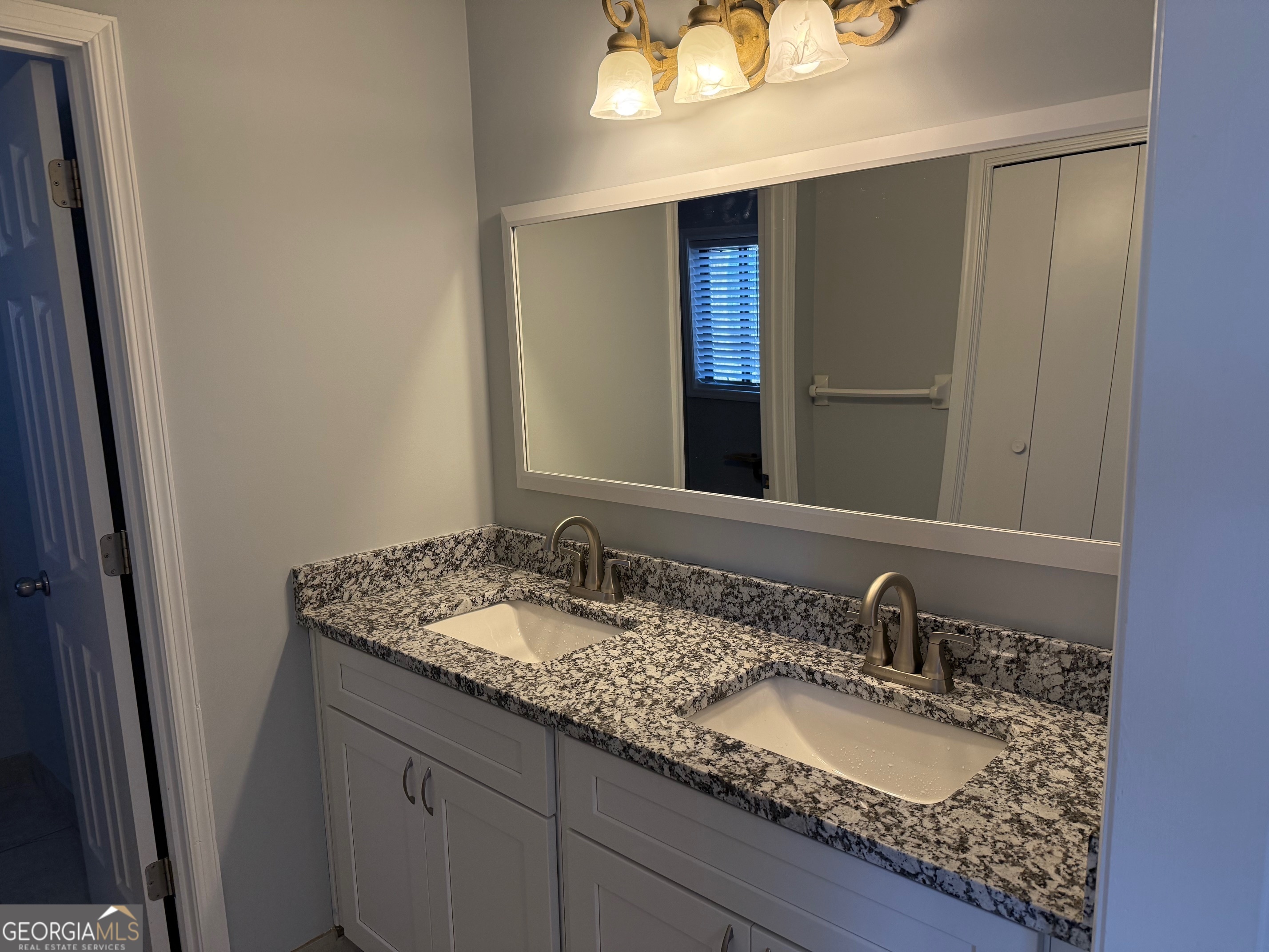 FALCON CREST - Residential Lease
