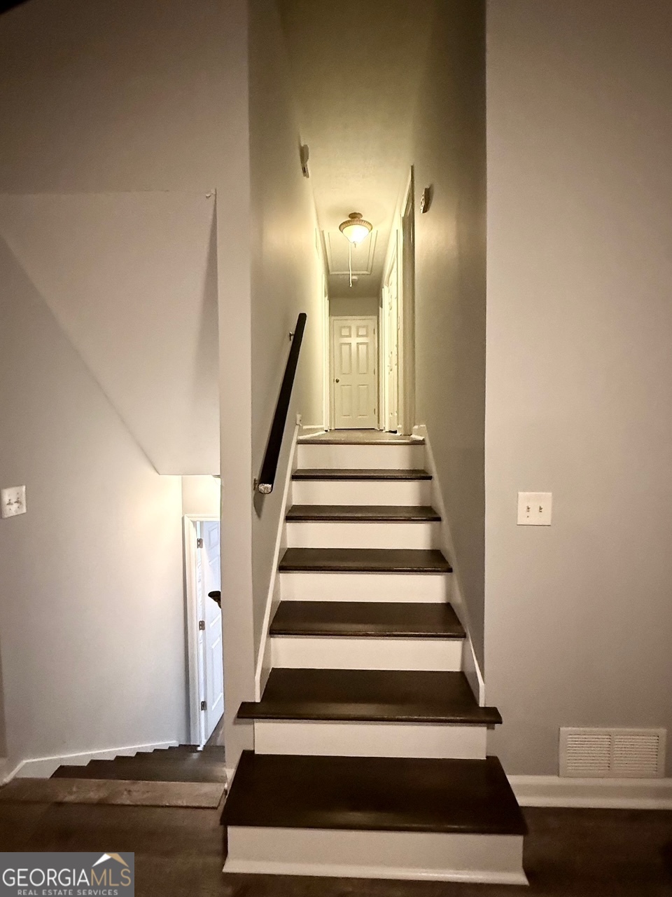 FALCON CREST - Residential Lease