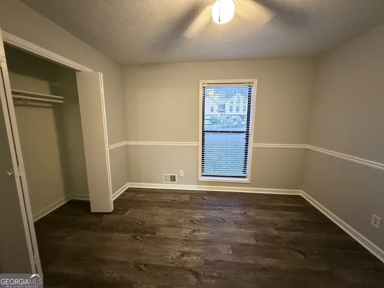 FALCON CREST - Residential Lease