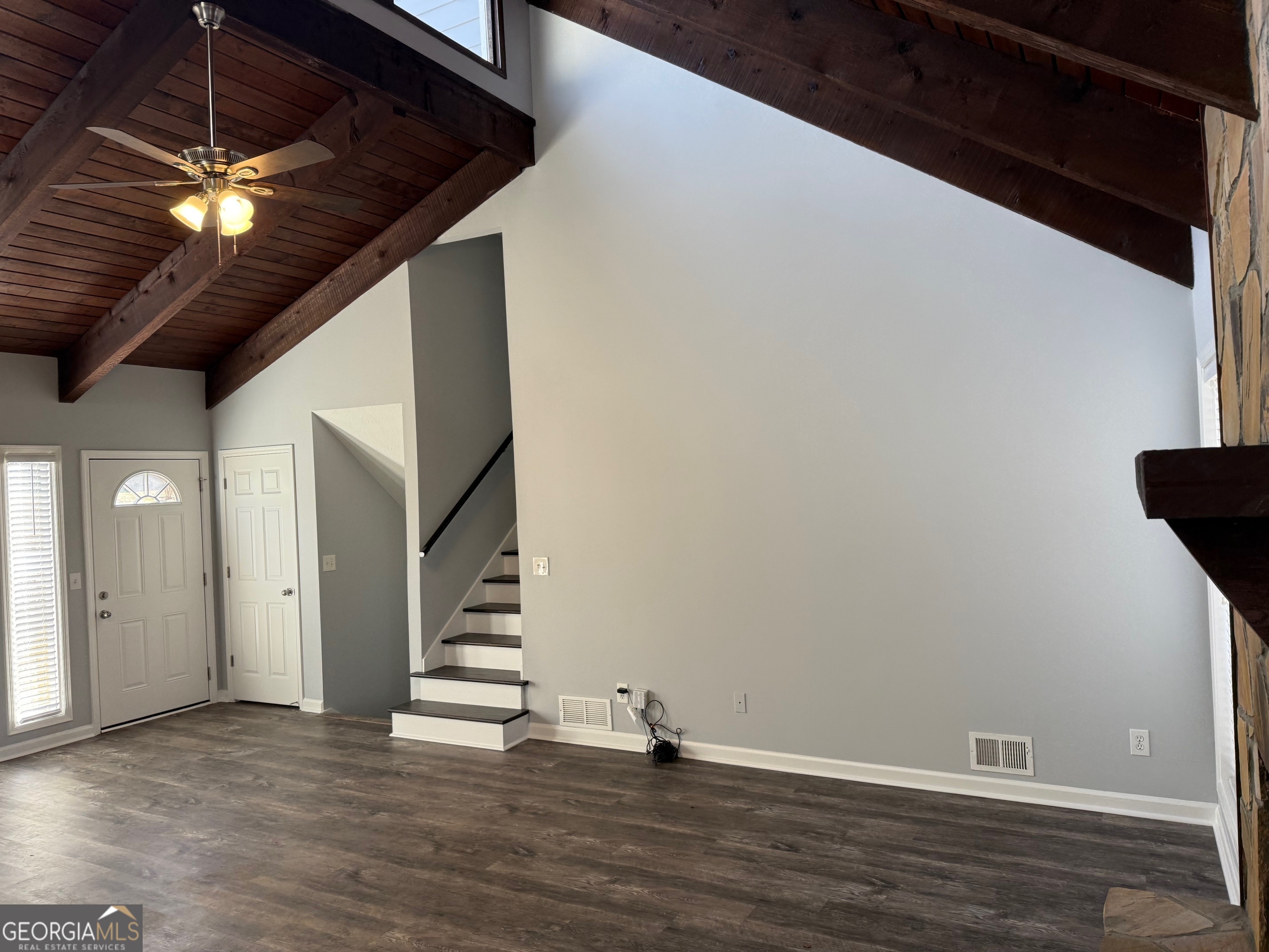 FALCON CREST - Residential Lease