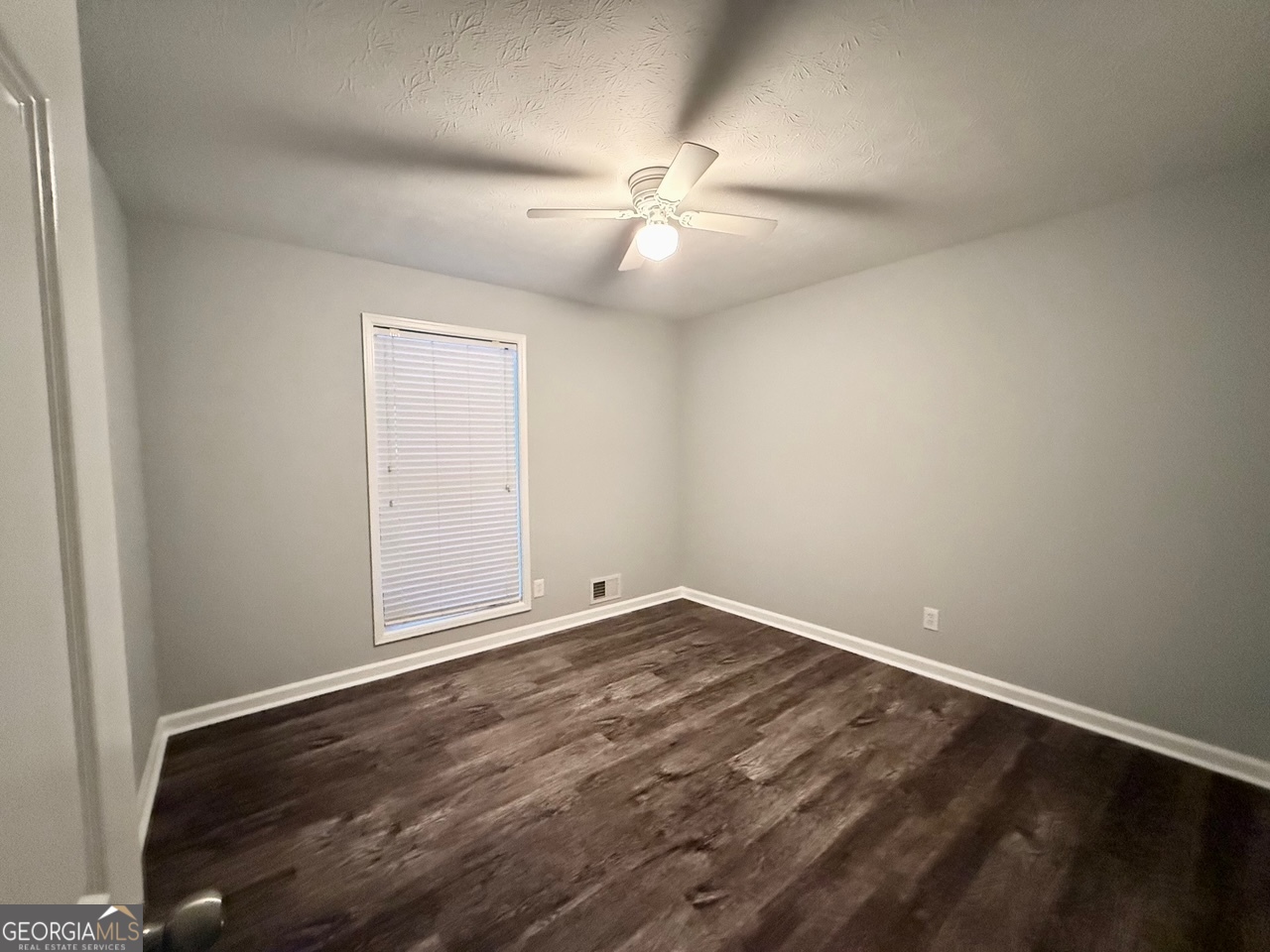 FALCON CREST - Residential Lease