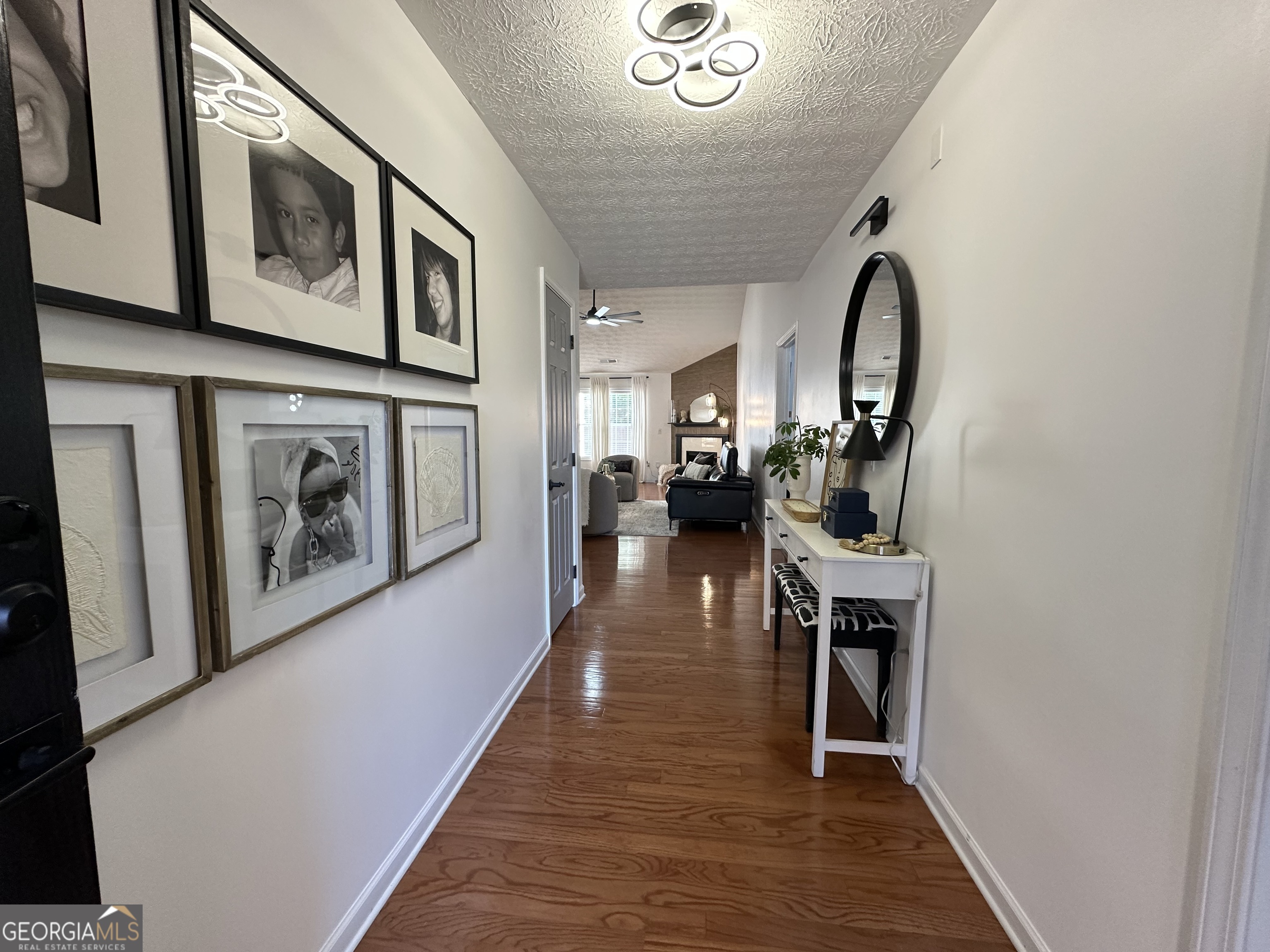 954 Village View CIR