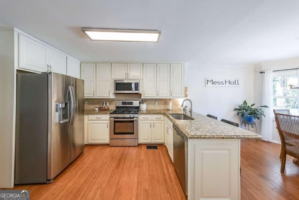 Photo of 1426 Brookcliff Drive, Marietta, GA 30062 (MLS # 10630465)