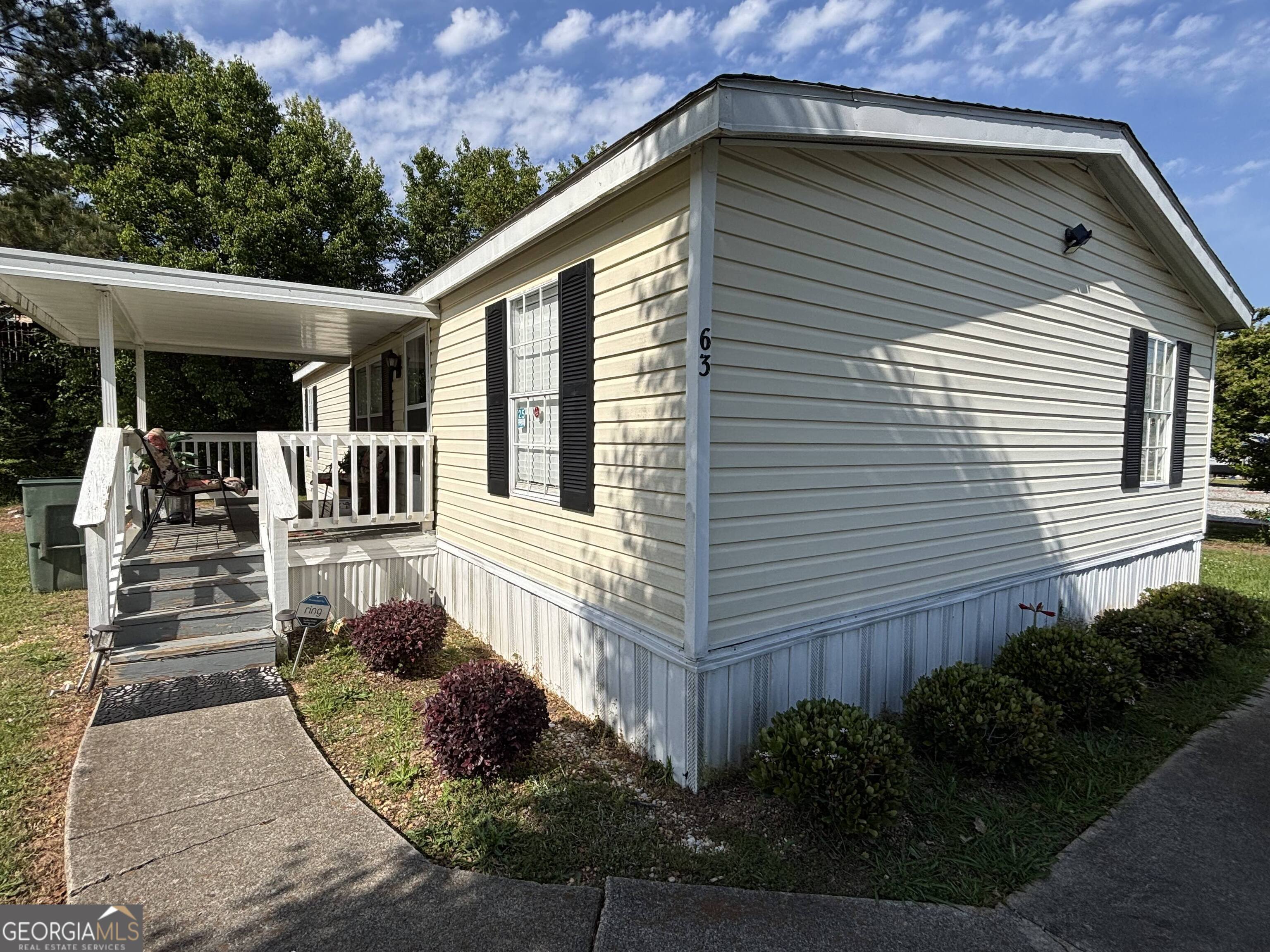 63 Breezewood DR