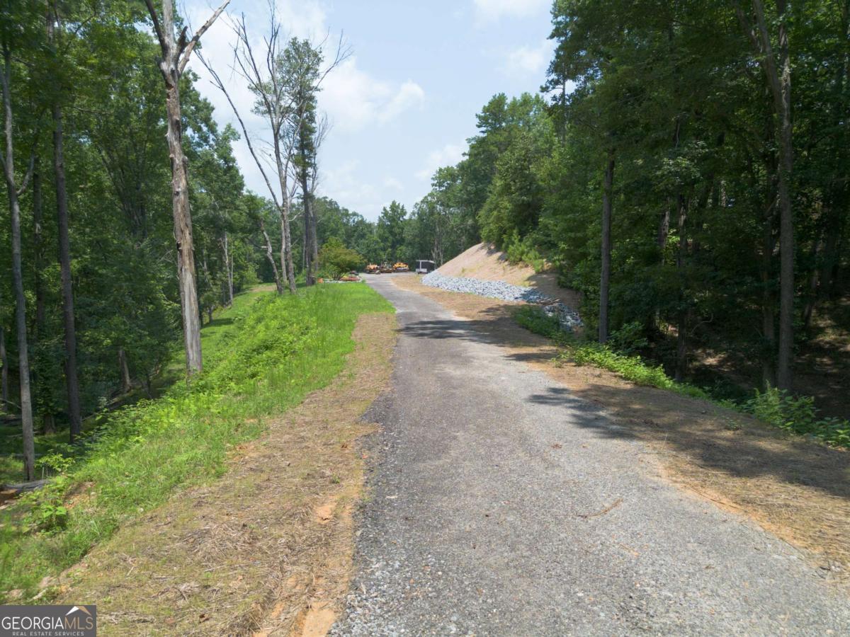 4650 Twin Pines RD SE