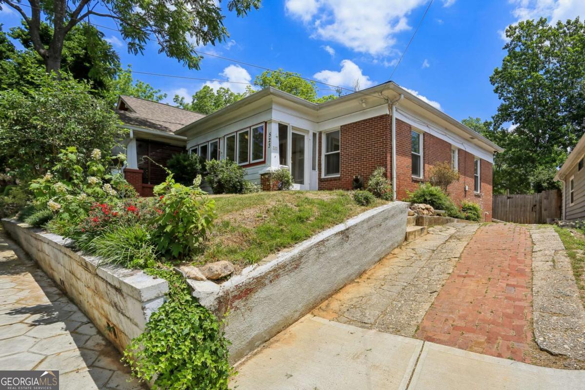 523 Candler ST NE