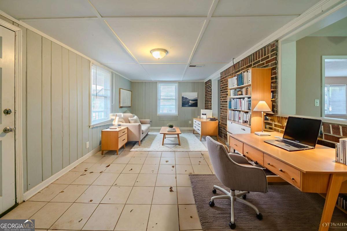 2693 Larkspur DR SE