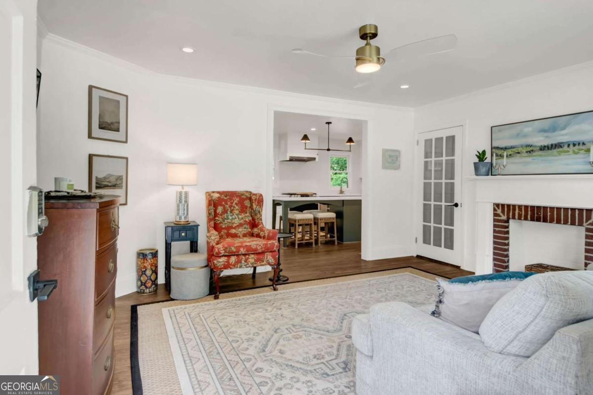 3465 Woodlawn CIR