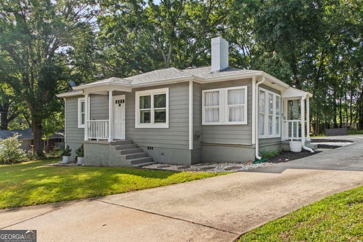 3465 Woodlawn CIR